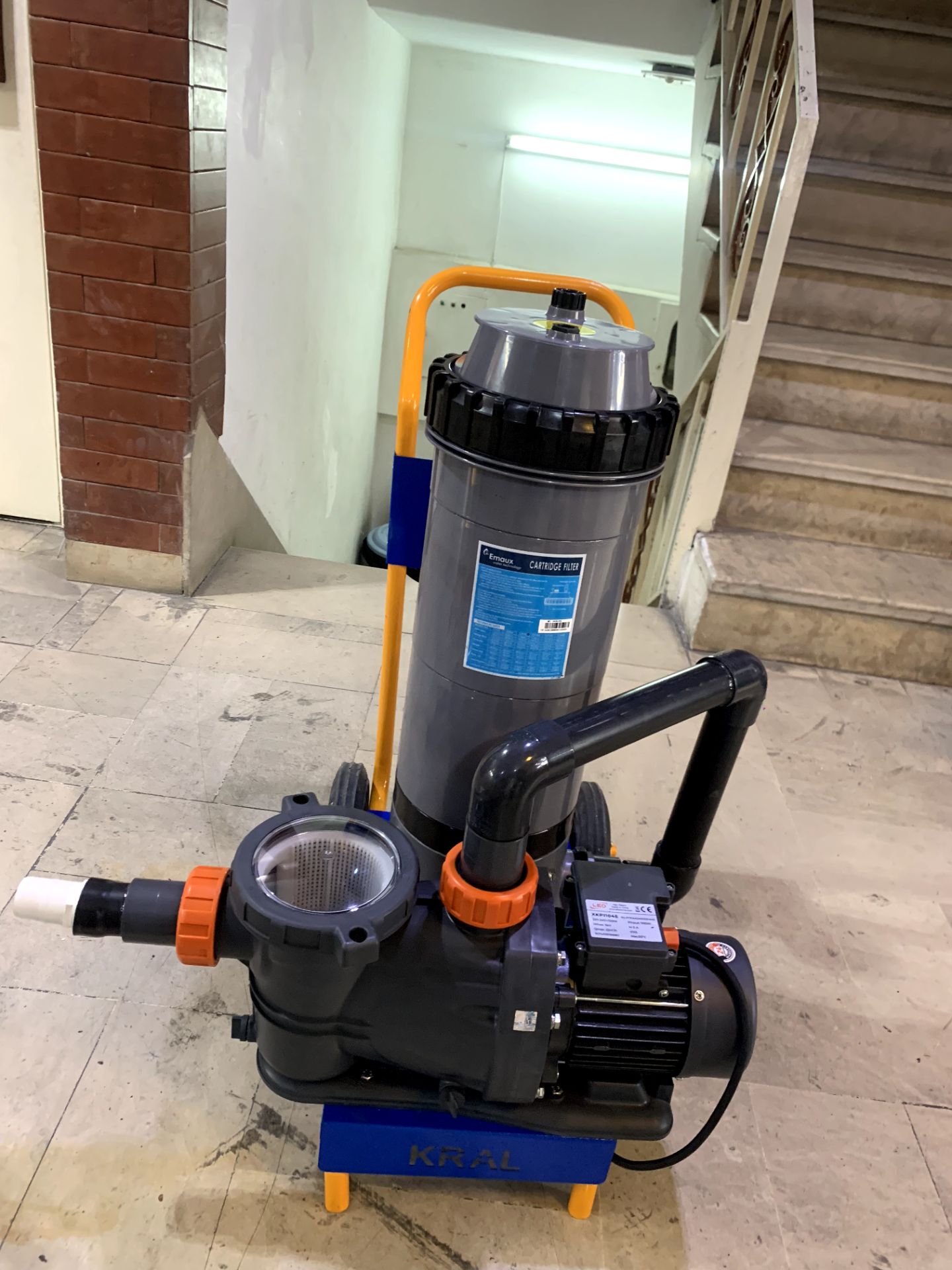 جارو استخری با فیلتر کارتریجی  درجه 1